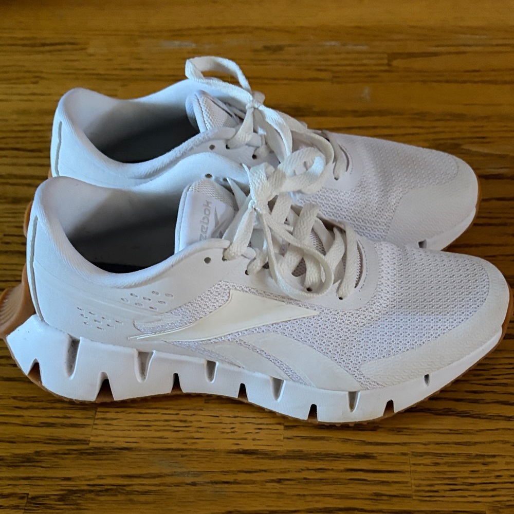 Reebok Classic White Sneakers - Picture 4 of 9